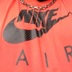 Meet your Posher, Gregory